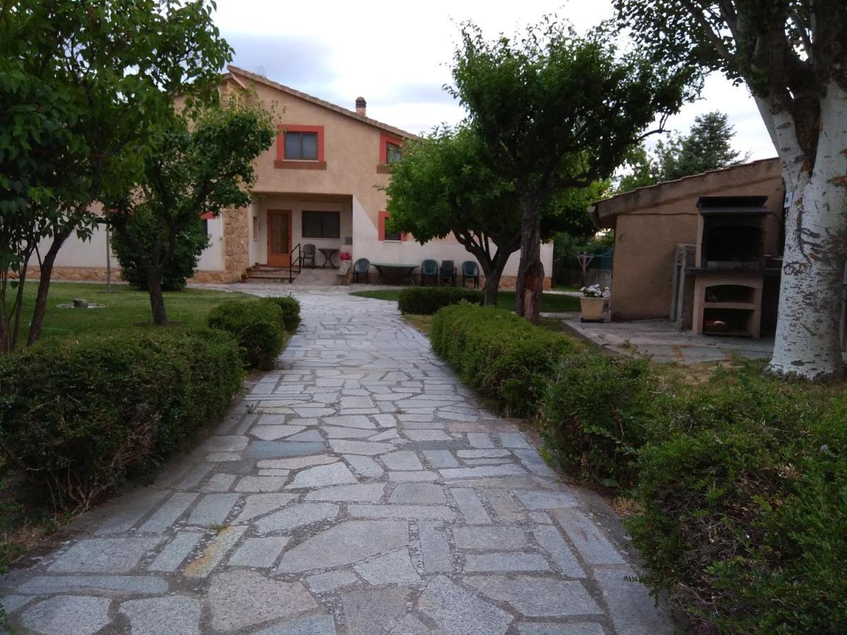 Casa Rural Las Tuyas En Segovia Palazuelos de Eresma Extérieur photo