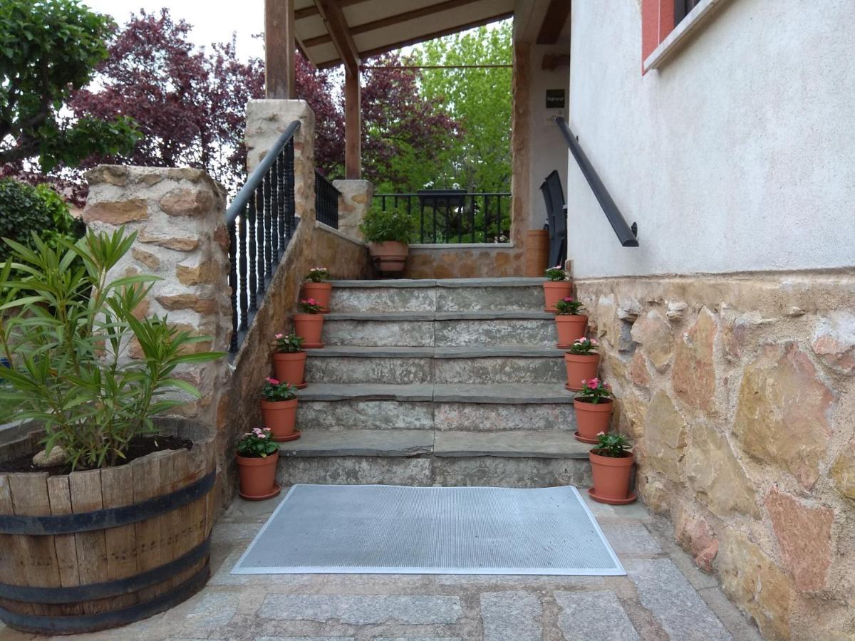 Casa Rural Las Tuyas En Segovia Palazuelos de Eresma Extérieur photo